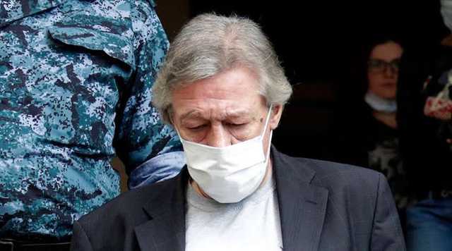 Выяснилось, как Михаил Ефремов готовится к своему приговору