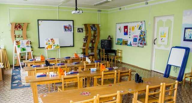 Дети в четырех школах и двух детсадах Николаева заразились COVID-19