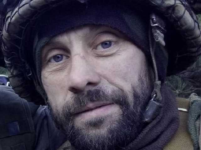 Украинский разведчик попал в засаду, но в итоге взял в плен 8 врагов