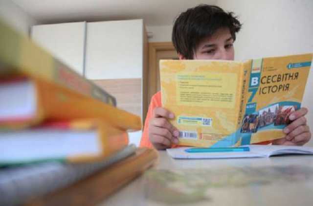 На Киевщине коронавирус отправил на дистанционное обучение 14 школ