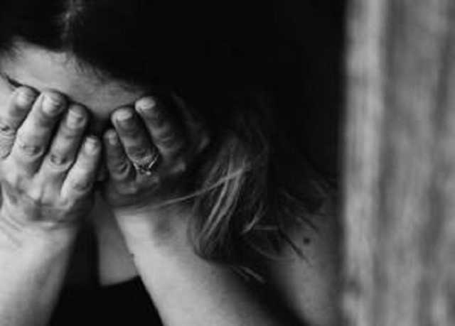 В Киеве будут судить мужчину, который издевался над родной сестрой