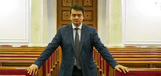 Разумков оценил шансы роспуска Рады Зеленским