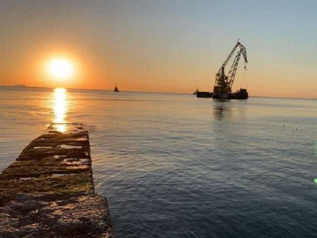 Эпопея с уборкой затонувшего танкера Delfi завершилась