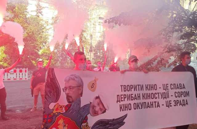 "Агент Кремля Олександр Ткаченко не може бути міністром України", - українські патріоти