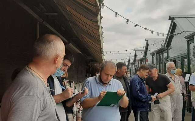 Застройщик пошел на компромисс: что будет с книжным рынком "Петровка"