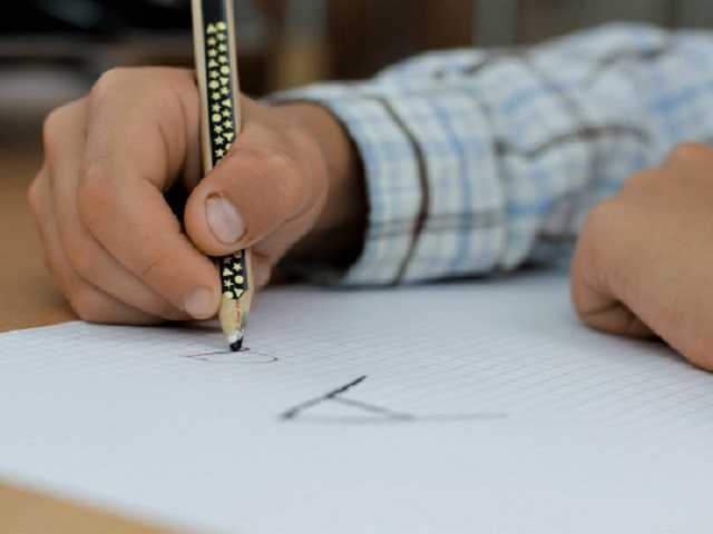 Несмотря на «красную зону»: в Ивано-Франковске решили открыть все школы и садики