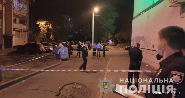 В Харькове пьяные подростки напали на полицейских, есть пострадавший