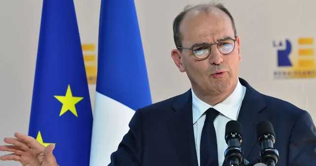 Премьера Франции хотят посадить за "провал" борьбы с коронавирусом