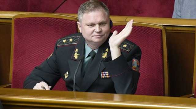 Держсекретар Міноборони подарував невідомому родичу майже два мільйони