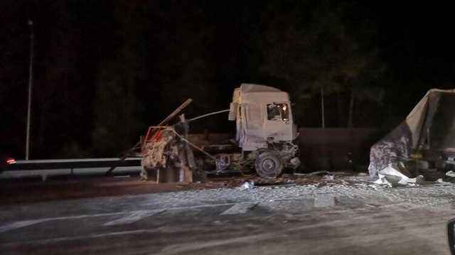 На Одесской трассе в ДТП сгорели две фуры