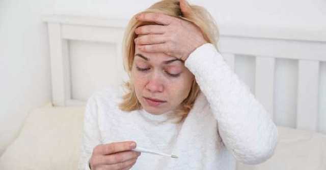 Киевский врач-инфекционист объяснил, почему при COVID-19 держится температура