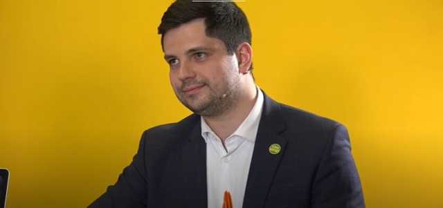 В «Слуге народа» уточнили, как планируют повысить пенсии