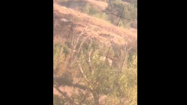 Бойцы ВСУ показали, как боевики роют окопы под Зайцево