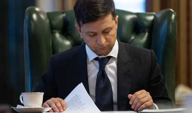 Зеленский ввел уголовную ответственность за похищение автомобилей