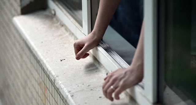 Работница «Укрэксимбанка» с 22-летним стажем покончила собой после увольнения