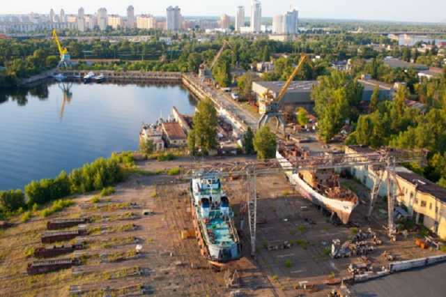 Минфин продолжает гасить огромный кредит вместо «Кузницы на Рыбальском», принадлежавшей Порошенко