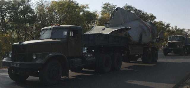 Обломки Ан-26 доставят в воинскую часть Харькова