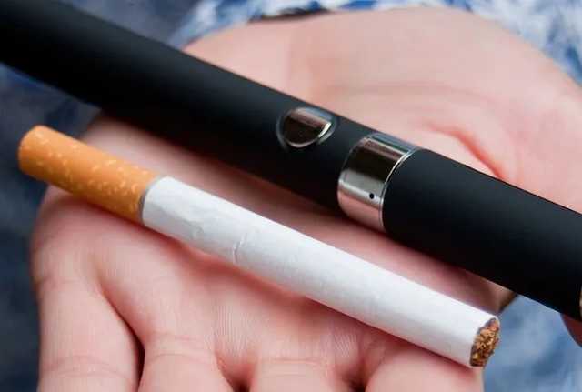 В Украине запретят продавать электронные сигареты детям: Рада сделала первый шаг