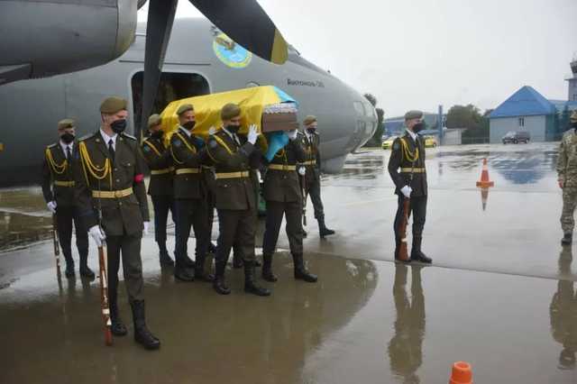 На Львовщине простились с курсантом Виталием Вольховым, погибшим в авиакатастрофе АН-26