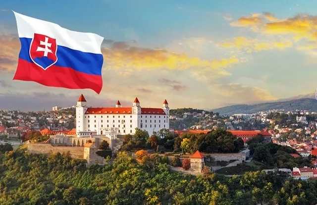 Словаччина повторно запровадила надзвичайний стан через коронавірус