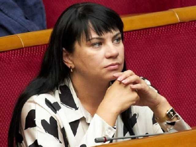 Коронавирус вновь атакует Раду: заболела нардеп из «Слуги народа