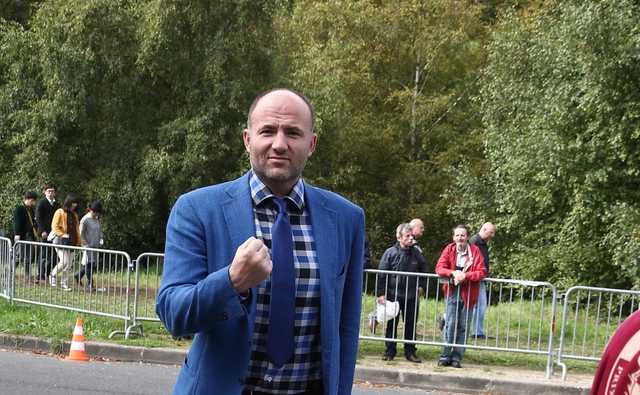 Фукс выходит на большую дорогу