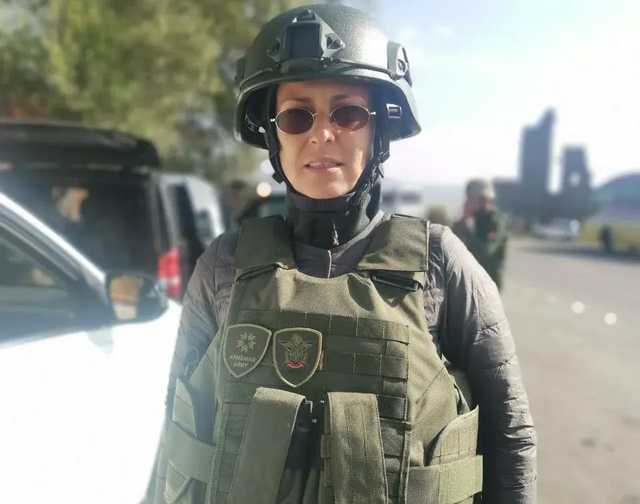 Российская певица Юлия Чичерина приехала в Нагорный Карабах и попала под обстрел