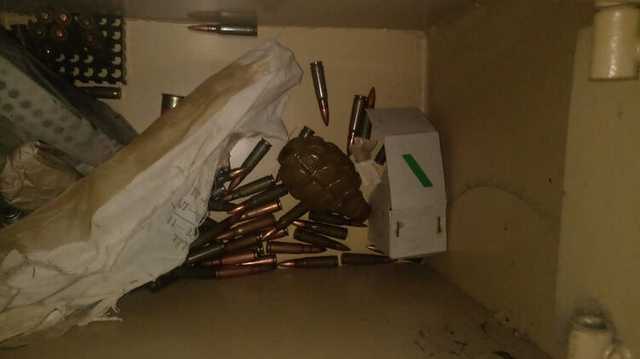 Под Харьковом в доме сотрудника СБУ нашли арсенал оружия и наркотики