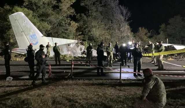 Были выпущены закрылки: летчик-испытатель назвал особенность, из-за которой мог упасть Ан-26 ВСУ