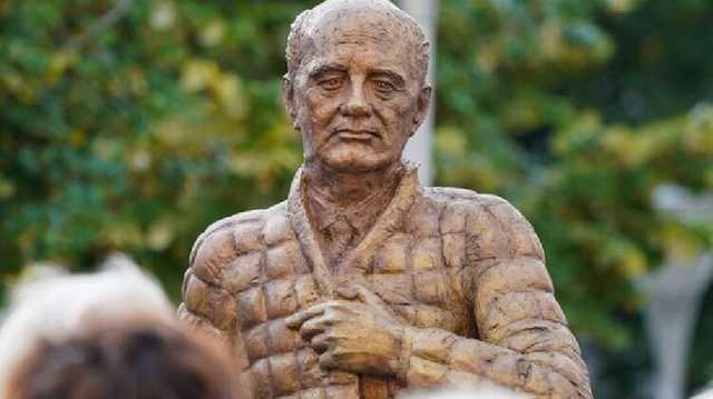 В Германии открыли памятник Горбачеву