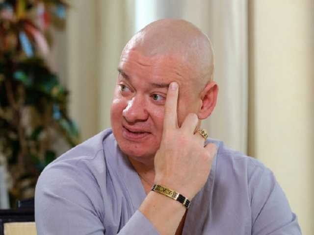 Евгений Кошевой отличился с пакетом алкоголя при 12-летней дочери