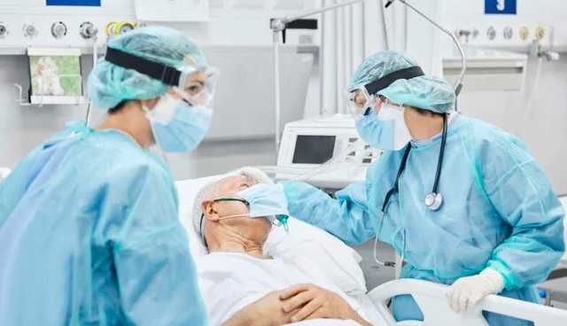 «Нет даже анальгина». Как в больницах лечат Covid-19