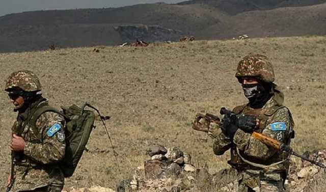 В Карабахе обнаружили брошенные армянские военные машины