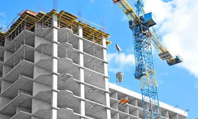 Окружной админсуд Киева обязал застройщика снести самовольно построенную многоэтажку на Соломенке