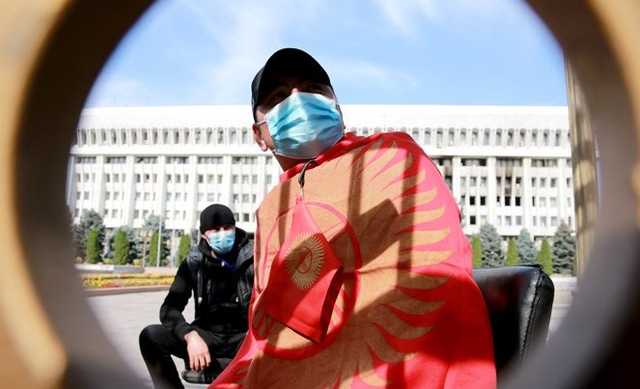 В столицу Кыргызстана вводят войска и устанавливают режим ЧП