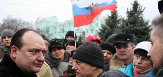 В сети всплыло показательное видео с сепаратистом Струком, который идет в мэры