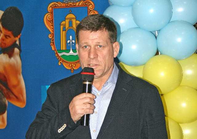 Авторитетного бізнесмена "Олега Бакінського" потурбували через стрілянину його сина-розбишаки