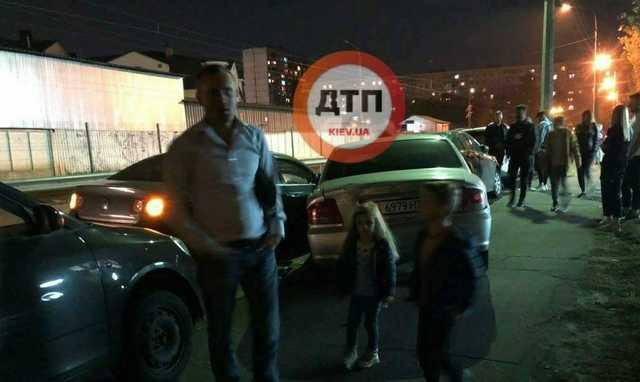 У Києві п’яний водій з дітьми в салоні протаранив три авто