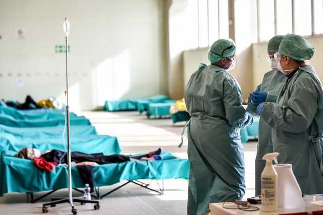 У Чехії, Словаччині та Польщі різко зростає кількість нових випадків COVID-19