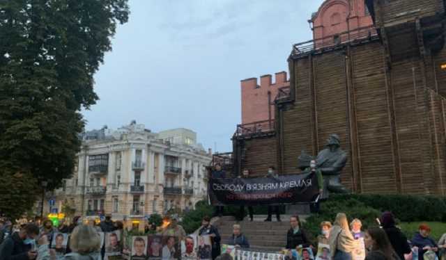 "Вспомни каждого": украинцам напомнили о судьбе узников боевиков