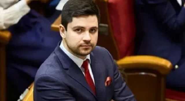 В "Слуге народа" назвали Качуру "тупым ботинком" из-за слов о российской вакцине