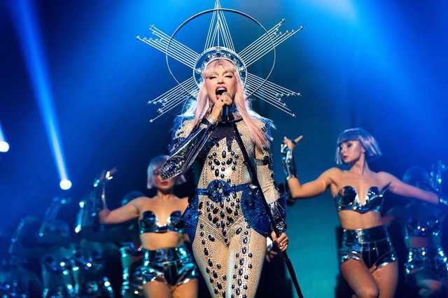 Оля Полякова собралась в охваченный протестами Минск