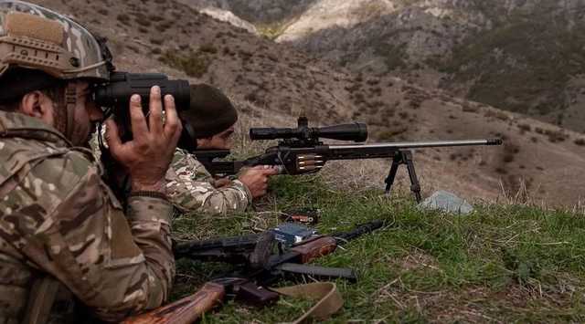 Бои за Нагорный Карабах возобновились: войска Азербайджана ударили по технике Армении