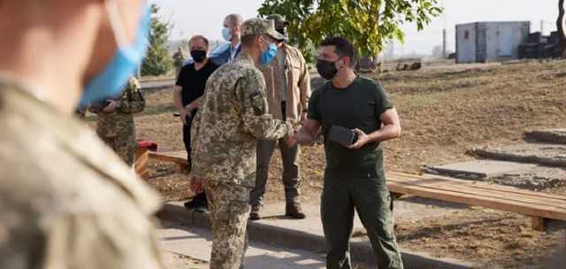 Зеленский – военным на Донбассе: если что не так – говорите