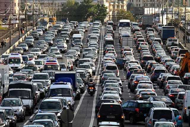 Киев замер в огромных пробках