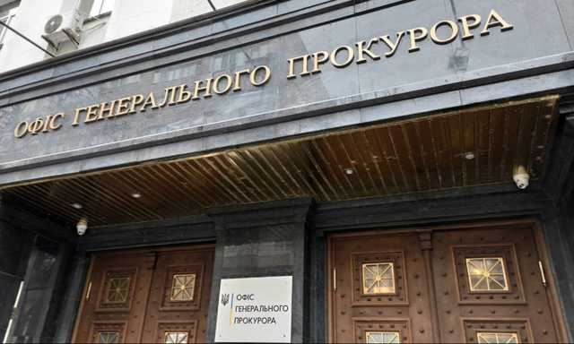 Адвоката и экс-прокурора уличили в вымогательстве 80 тыс. долларов