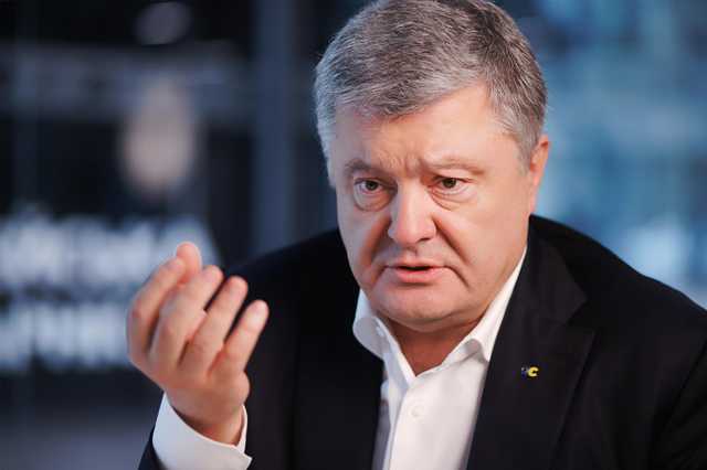 Порошенко заявил, что "Слуга народа" взяла под контроль местную власть во Львове