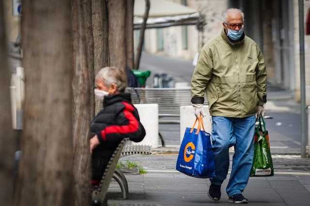 Италия побила собственный рекорд COVID-19: правительство решилось на комендантский час