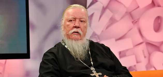 В России умер скандальный протоиерей РПЦ Смирнов