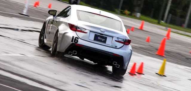 Скандального преподавателя-"сталиниста" киевской автошколы, оскорблявшего Майдан, уволили